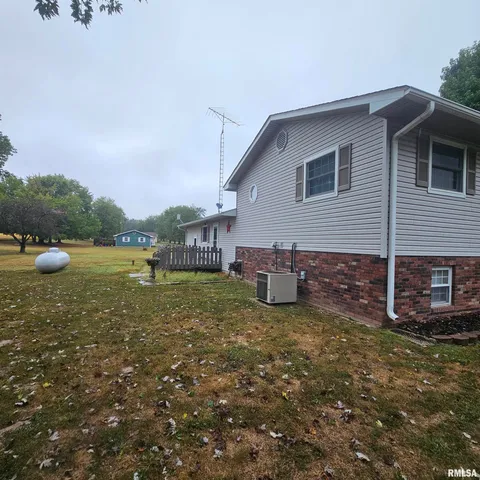 $1,600 | 15047 North Seagull Lane, Bluford, IL 62814