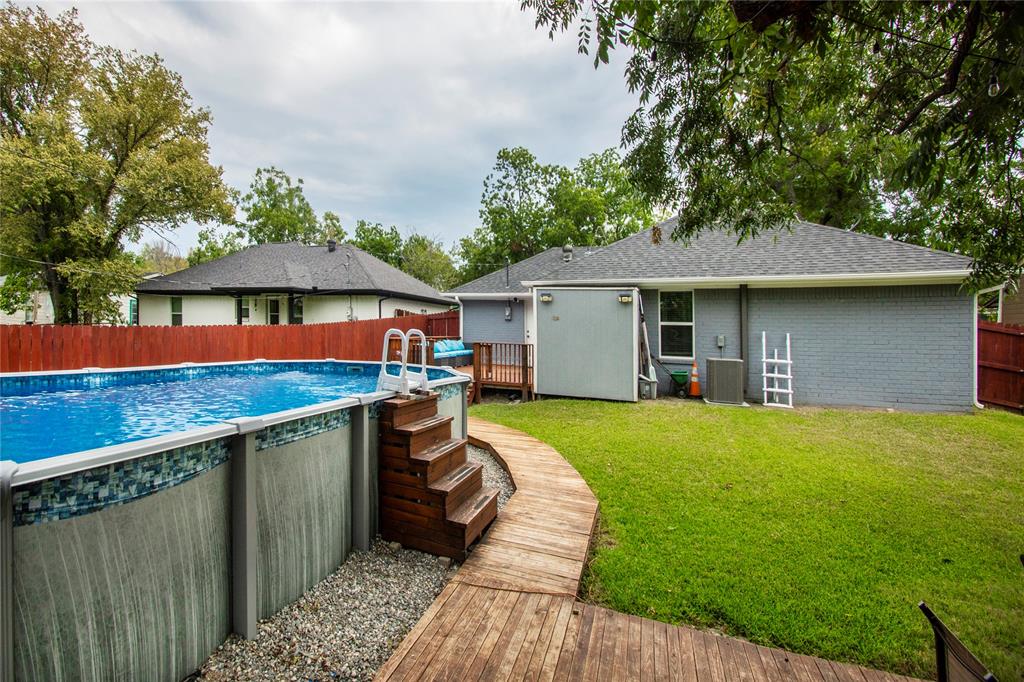 106 South 4th Street Celeste, TX 75423 - Photo 25 of 28 a house view with a garden space