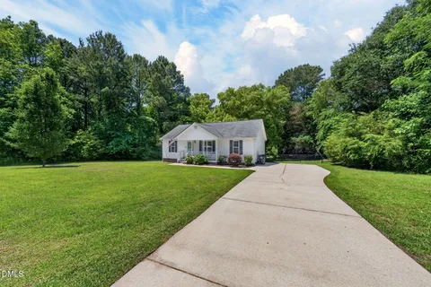 $275,000 | 217 Deep Creek Drive, Clayton, NC 27520