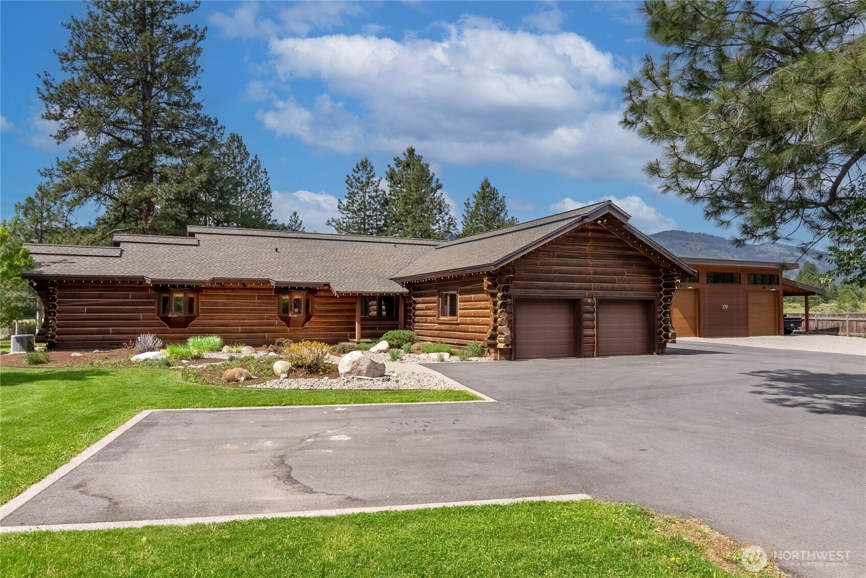 179 Wolf Creek Road Winthrop, WA 98862 - Photo 22 of 40