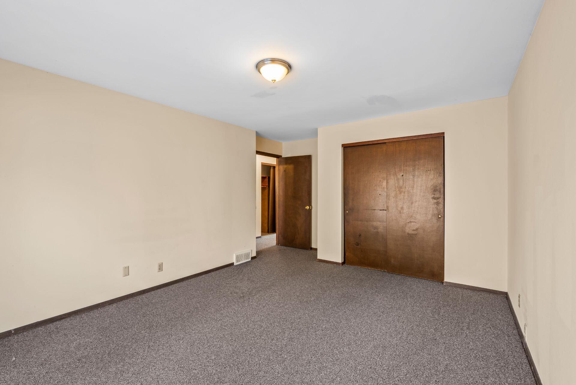 2020 Good Hope Road Glendale, WI 53209 - Photo 6 of 12 2020-W-Good-Hope-Rd-1-9