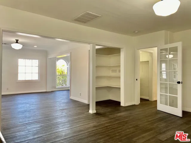 $4,995 | 619 South La Brea Avenue, Unit 2, Los Angeles, CA 90036