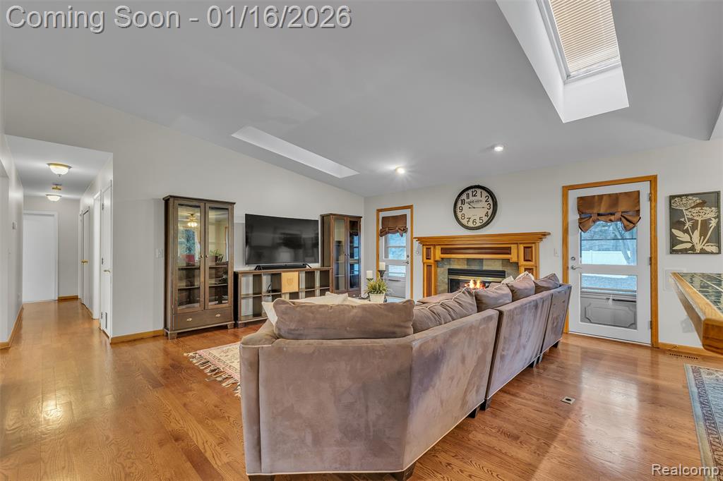 9035 Farmington Road Livonia, MI 48150 - Photo 5 of 90 Gallery Image 5