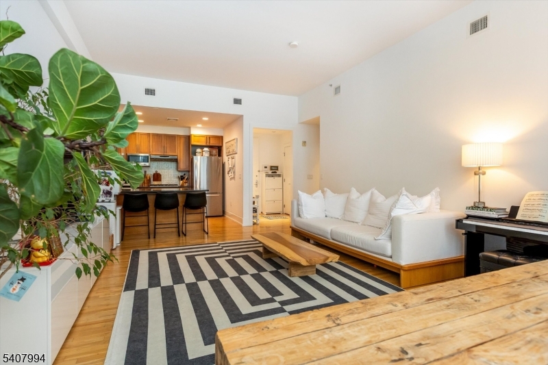 85 Park Avenue, Unit 205 Glen Ridge, NJ 07028 - Photo 14 of 37