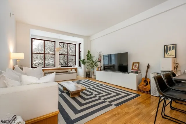 $740,000 | 85 Park Avenue, Unit 205, Glen Ridge, NJ 07028