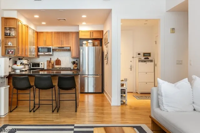 $740,000 | 85 Park Avenue, Unit 205, Glen Ridge, NJ 07028