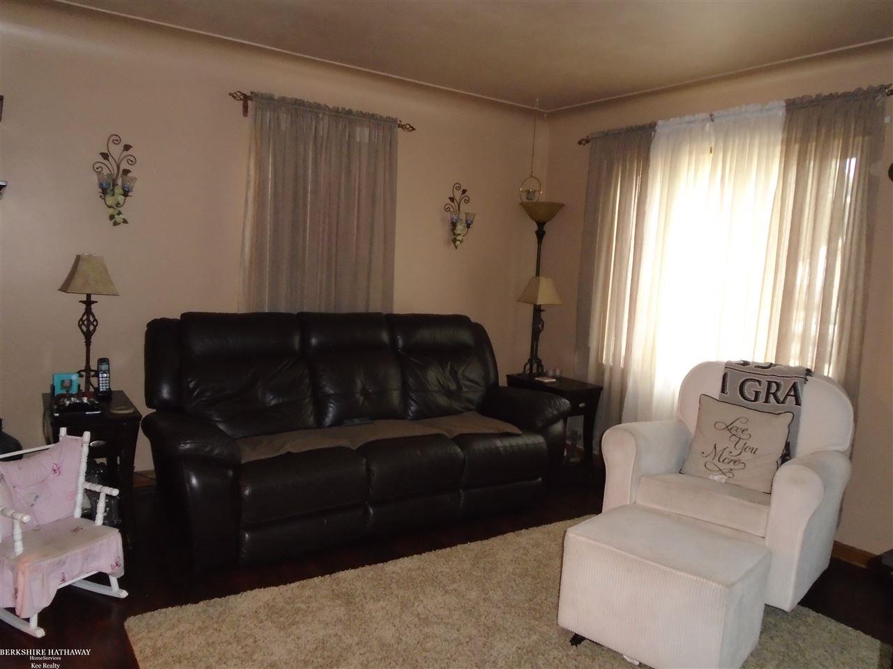8239 Toepfer Road Warren, MI 48089 - Photo 3 of 33