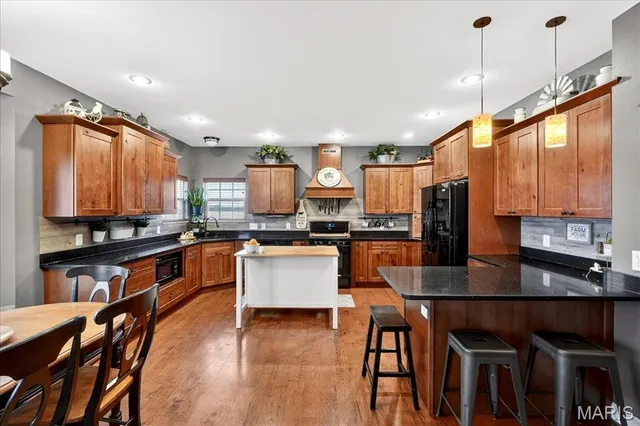 $450,000 | 6353 Highway 15, Mascoutah, IL 62258