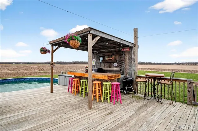 $450,000 | 6353 Highway 15, Mascoutah, IL 62258