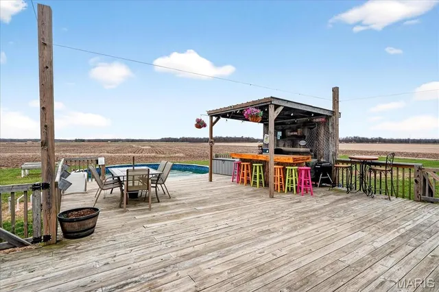 $450,000 | 6353 Highway 15, Mascoutah, IL 62258