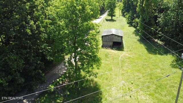 547 Knob Road Vonore, TN 37885 - Photo 9 of 26 2025-05-23-12-19-14-830