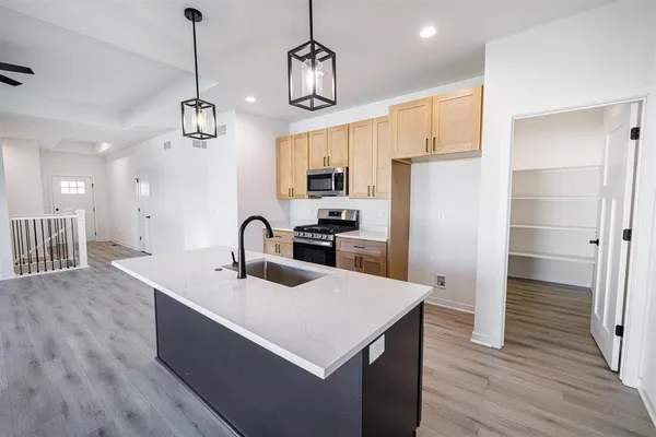 $379,900 | 3801 North Woodbury Lane, Janesville, WI 53545