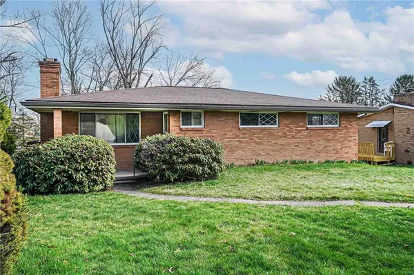 $265,000 | 421 Wyndhurst Drive, Coraopolis, PA 15108