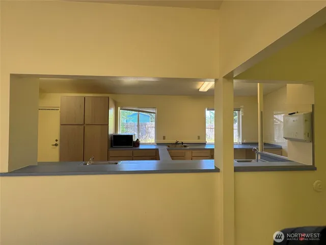 $1,600 | 31 Colwell Street, Port Hadlock, WA 98339