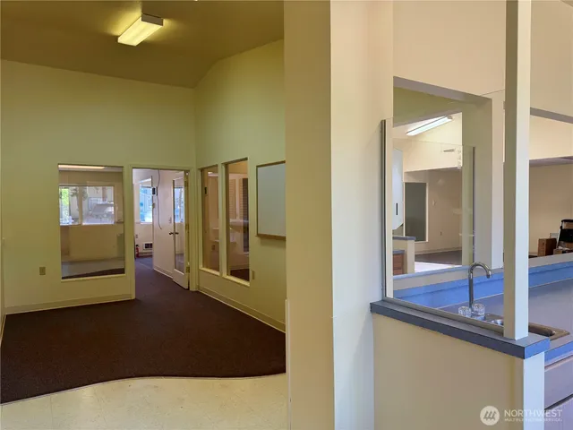 $1,600 | 31 Colwell Street, Port Hadlock, WA 98339