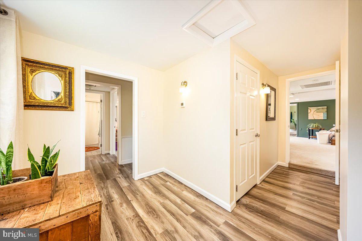 11 Mt Hebron Road Keedysville, MD 21756 - Photo 6 of 94