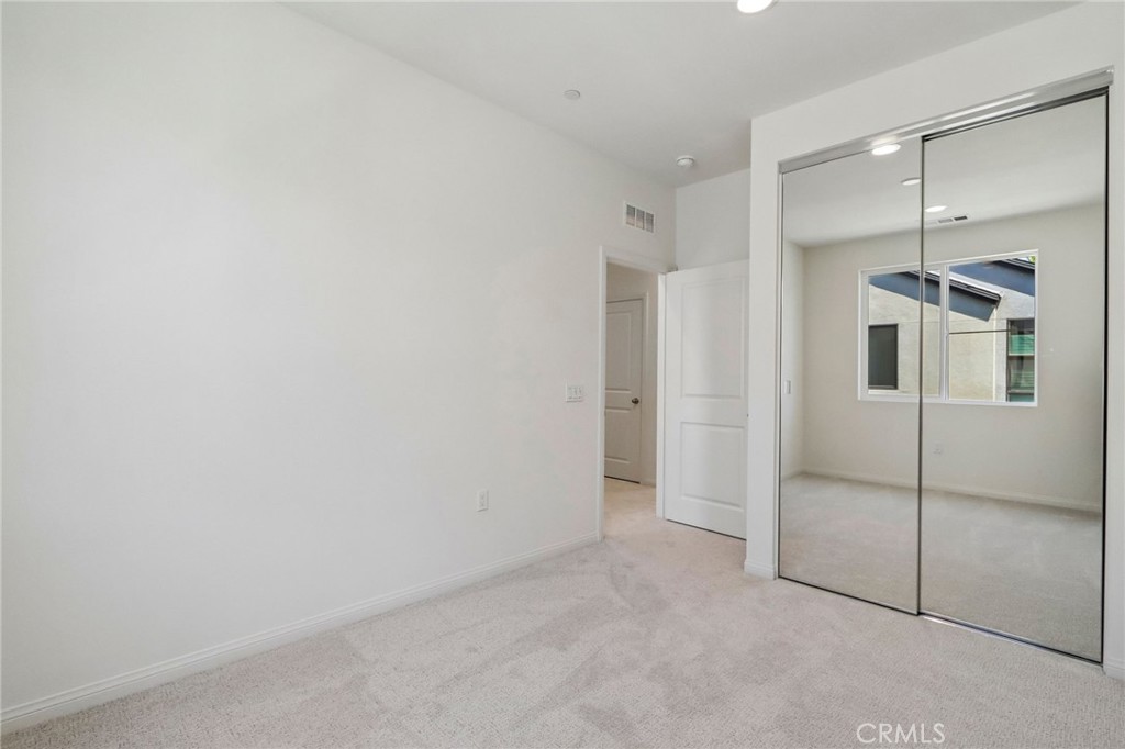 5868 Linden, Unit 6 Long Beach, CA 90805 - Photo 15 of 34 a view of an empty room