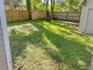 4127 Branch Road Flint, MI 48506 - Photo 6 of 18 6.jpg