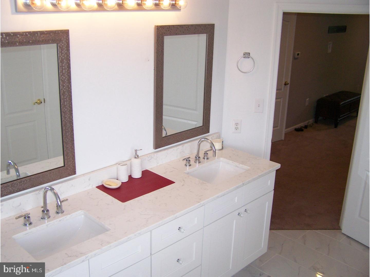 4 Cox Farm Road Burlington, NJ 08016 - Photo 19 of 25 Master Bathroom
