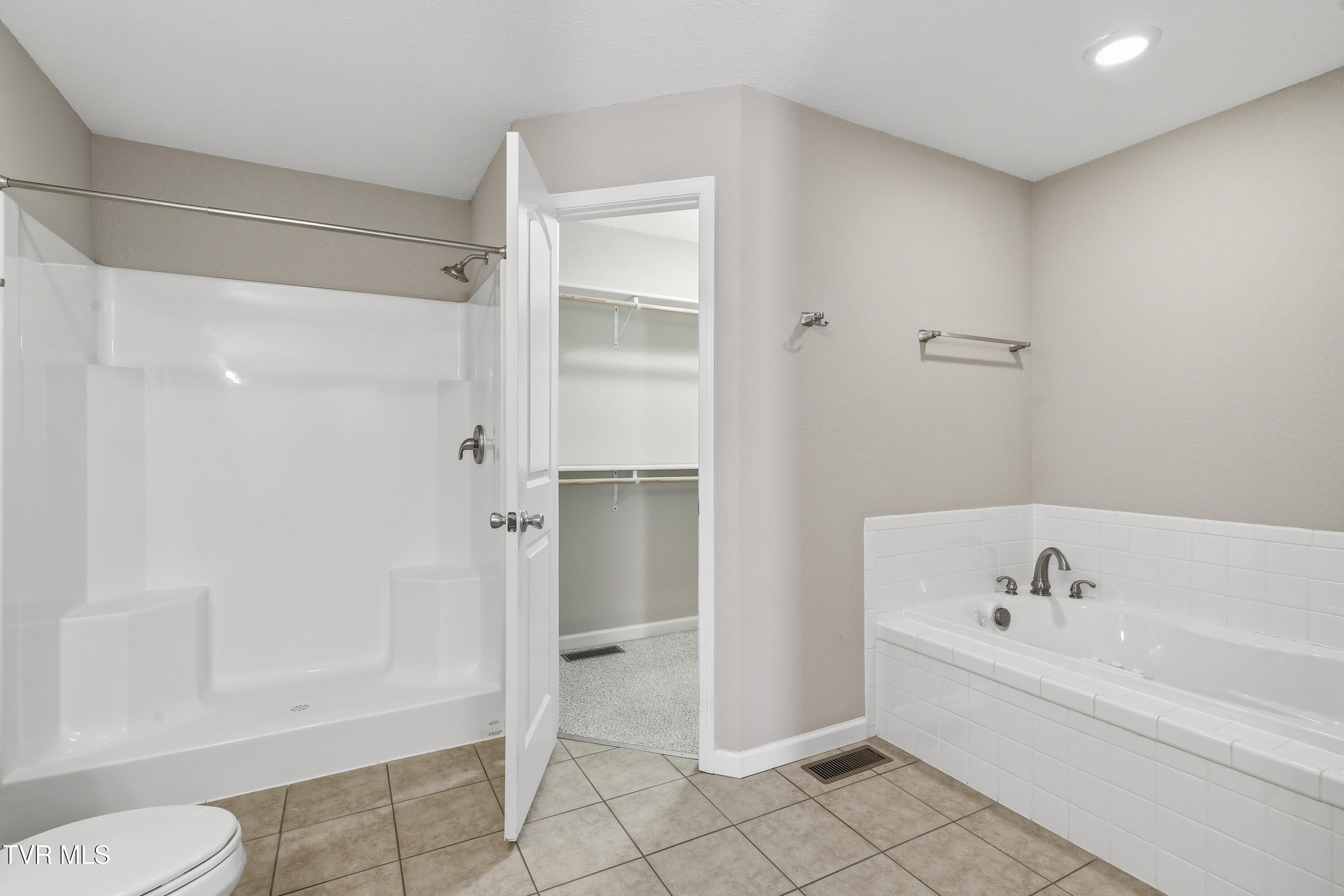 767 Possum Creek Road Greeneville, TN 37743 - Photo 38 of 69 48_767_possum_creek_rd_0100