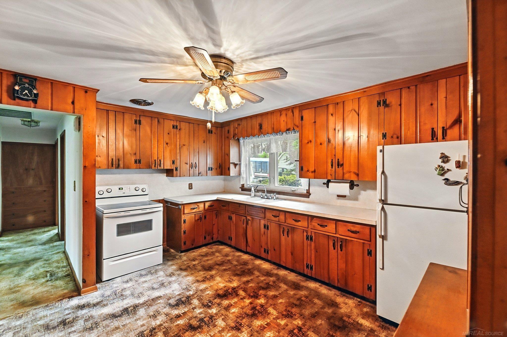 10654 Exeter Road Carleton, MI 48117 - Photo 8 of 29 50174115-e9501d20-752e-4363-a48a-21e5ee2b1ee5.JPG