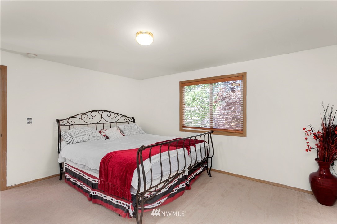 3225 189th Street Southeast Bothell, WA 98012 - Photo 8 of 16