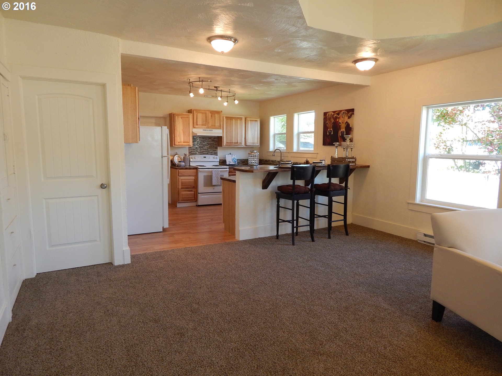 1530 Doborout Street Myrtle Point, OR 97458 - Photo 11 of 14 Gallery Image 11