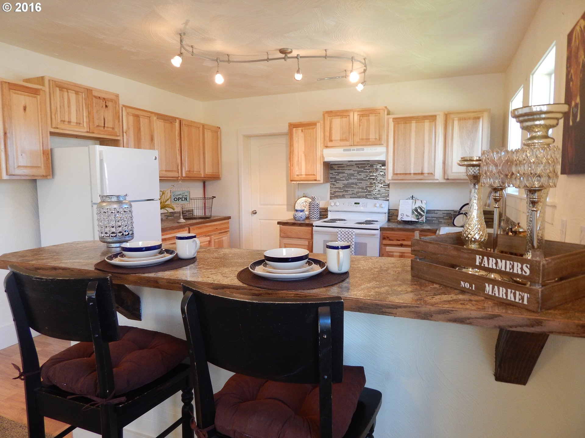1530 Doborout Street Myrtle Point, OR 97458 - Photo 4 of 14 Gallery Image 4