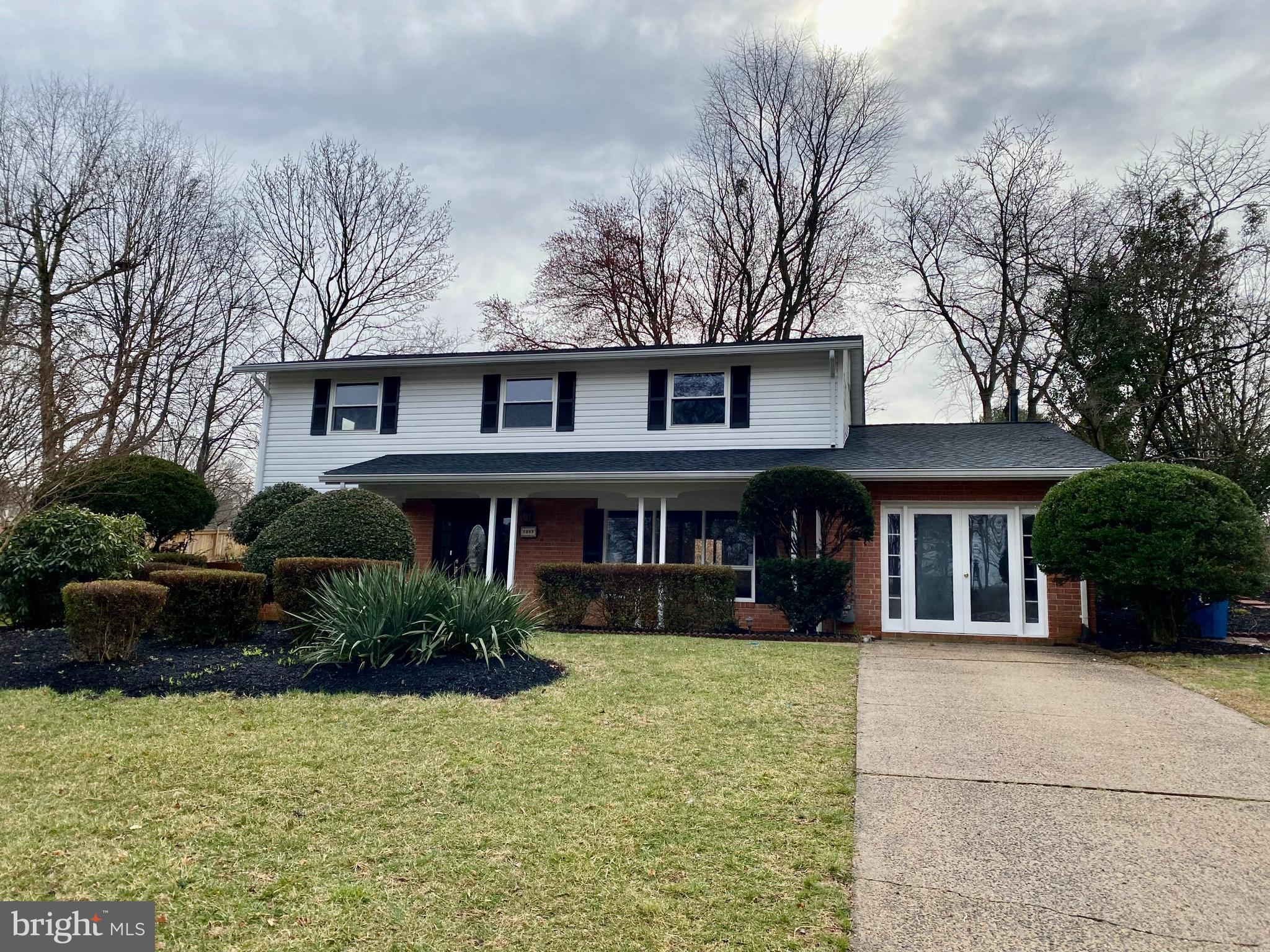 5307 Richardson Drive Fairfax, VA 22032 - Photo 2 of 57 Deep within the Cul-de-sac across from Lake Royal