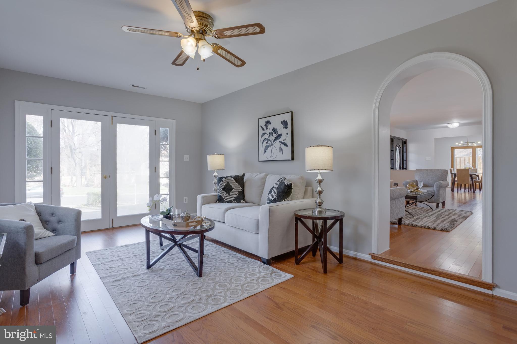 5307 Richardson Drive Fairfax, VA 22032 - Photo 3 of 57 Finished ML Den