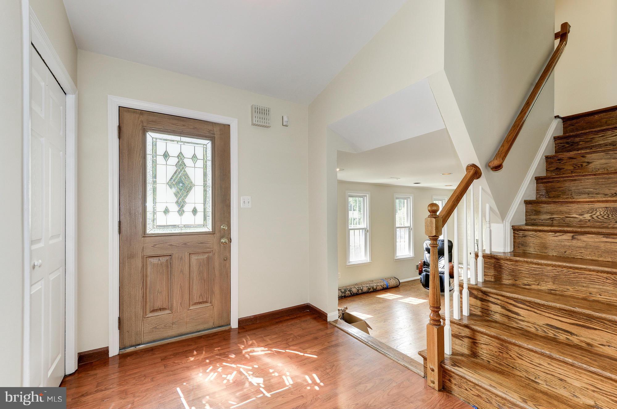 14209 Piccadilly Road Silver Spring, MD 20906 - Photo 4 of 29 Interior (General)
