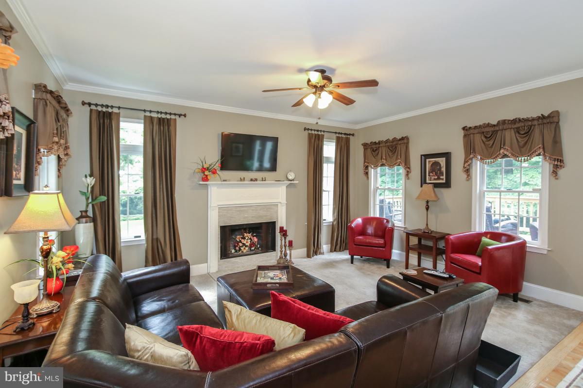 4004 Beverly Road Rockville, MD 20853 - Photo 12 of 30 Family Room