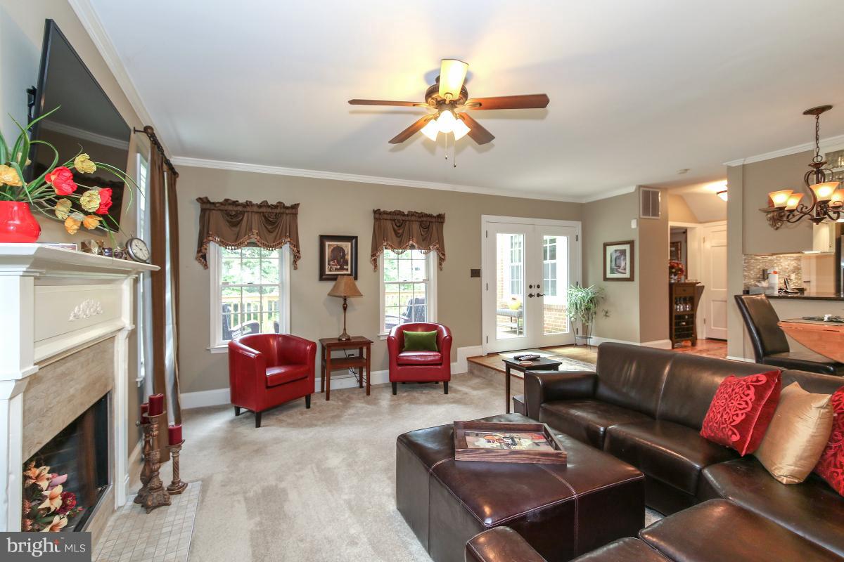 4004 Beverly Road Rockville, MD 20853 - Photo 13 of 30 Family Room