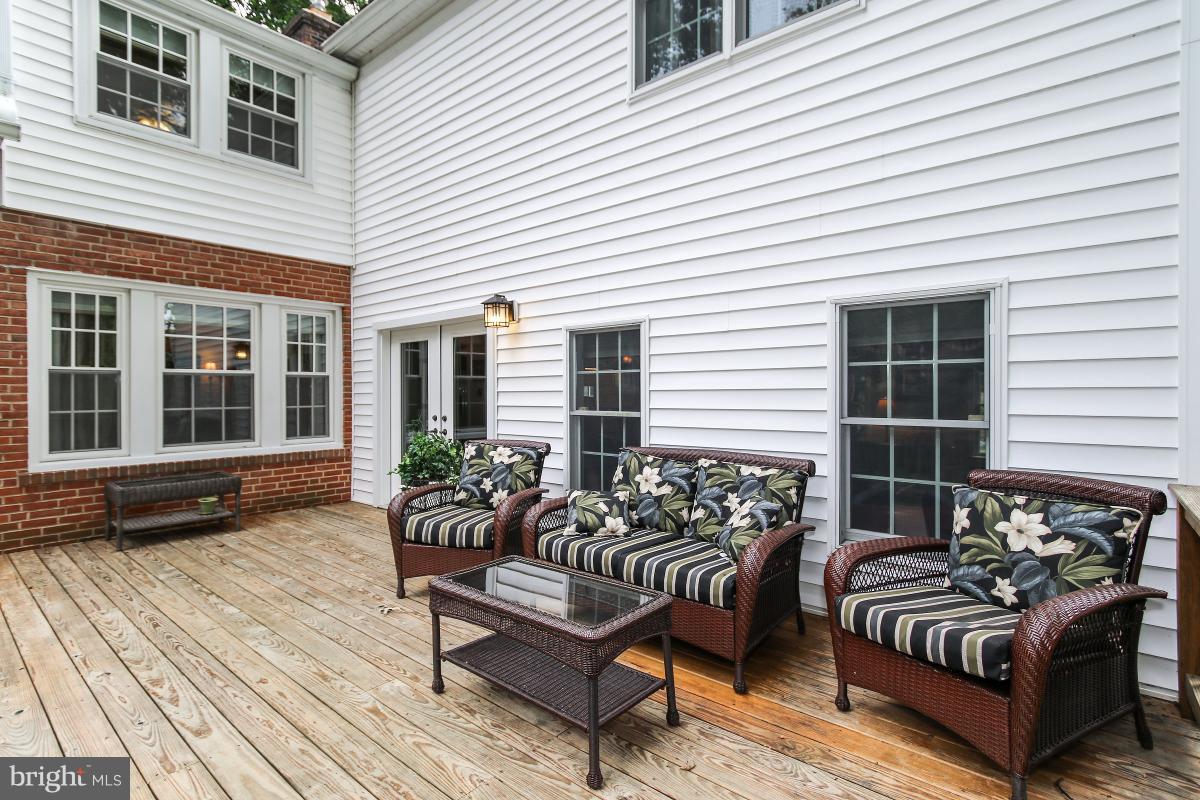 4004 Beverly Road Rockville, MD 20853 - Photo 27 of 30 Deck