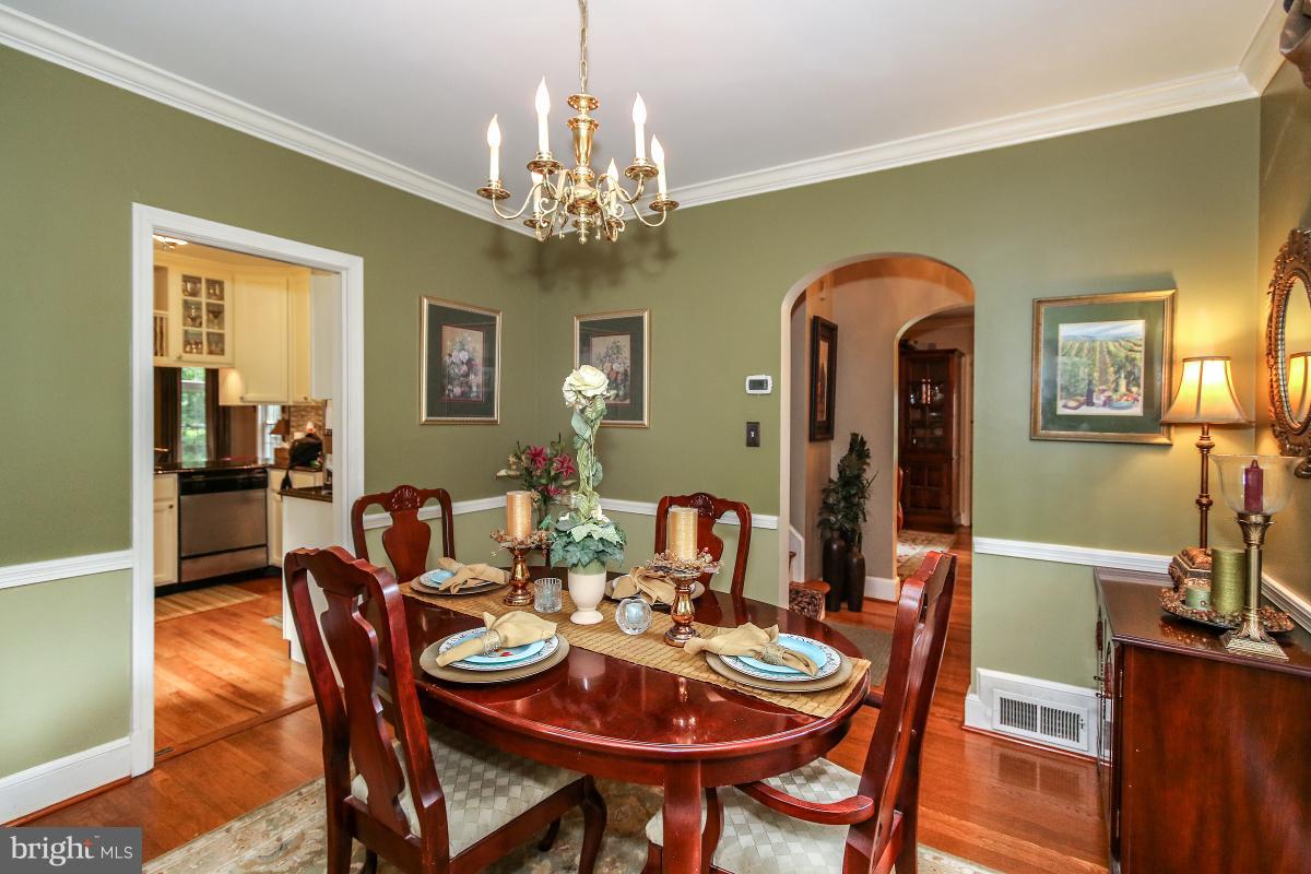 4004 Beverly Road Rockville, MD 20853 - Photo 6 of 30 Dining Room