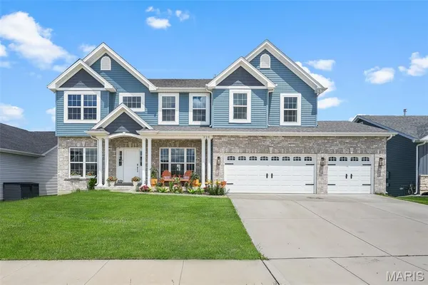 $899,900 | 228 Wayfair Landing, St. Charles, MO 63301