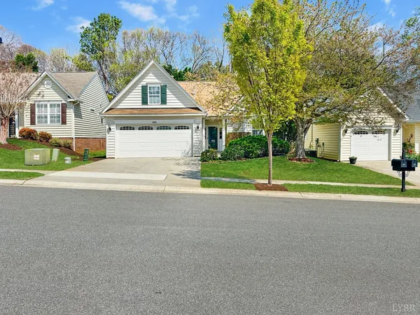 $310,000 | 404 Legacy Oaks Circle, Lynchburg, VA 24501