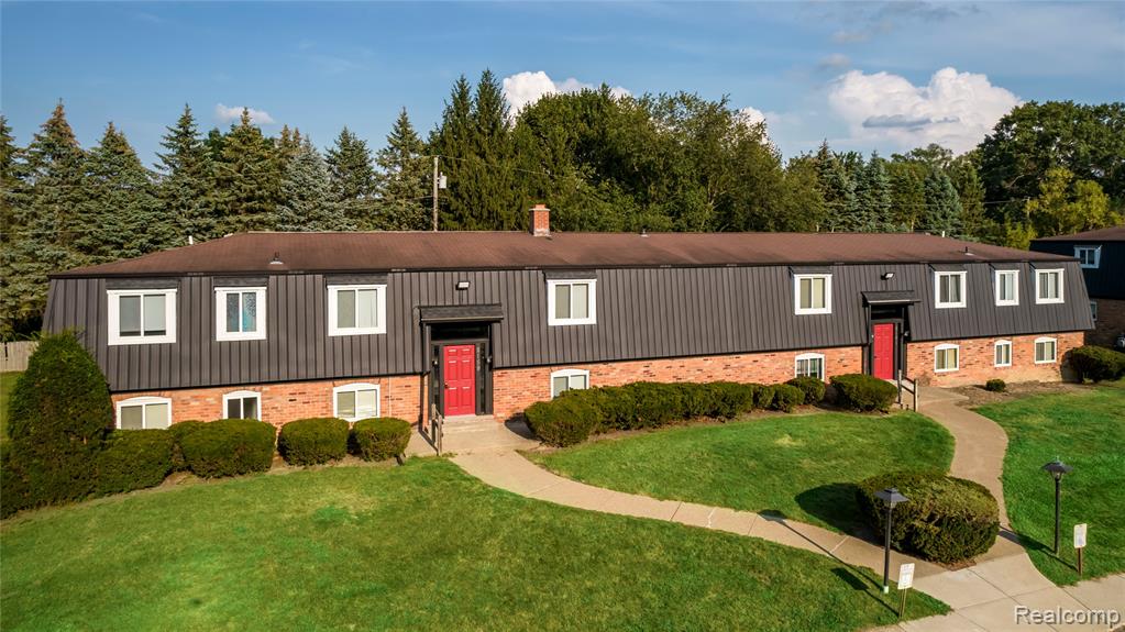 2151 Decker Road, Unit 3 Walled Lake, MI 48390 - Photo 15 of 17