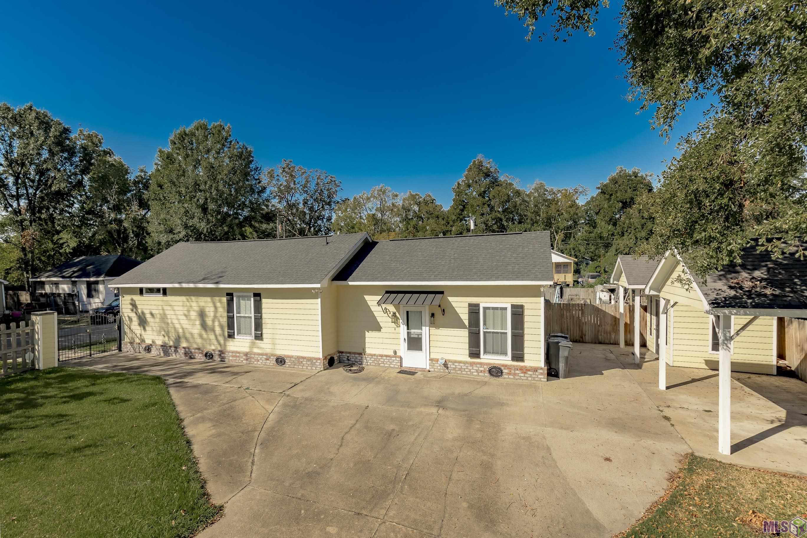 3105 Pen Street Baton Rouge, LA 70802 - Photo 5 of 23 HOME SITS ON 2 LOTS