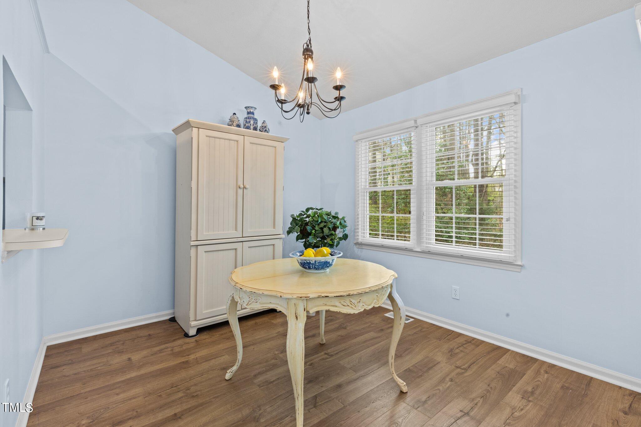 137 Renwick Court Raleigh, NC 27615 - Photo 8 of 31 22-web-or-mls-8Y3A8783