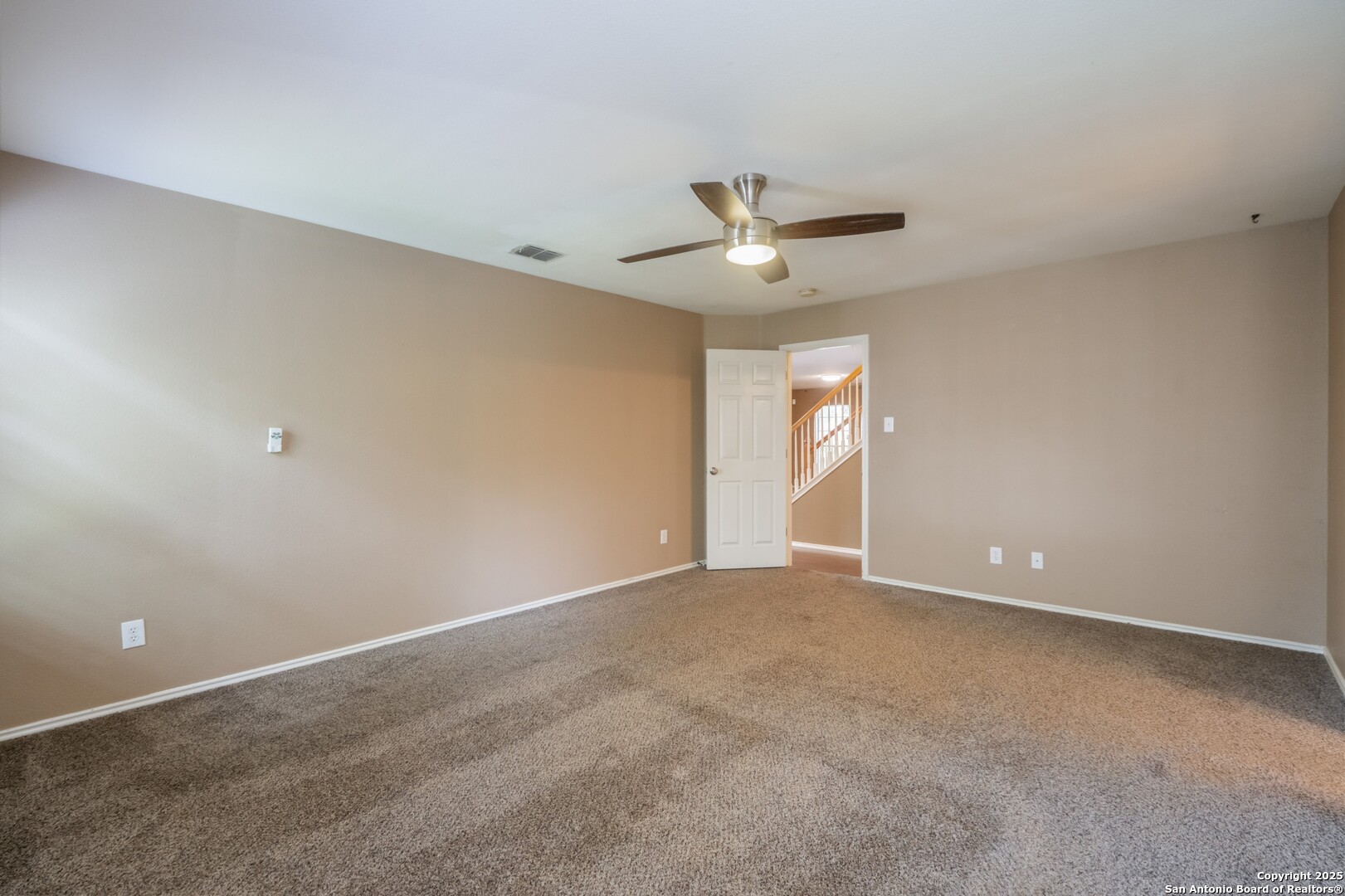 10407 Crystal View Universal City, TX 78148 - Photo 12 of 38