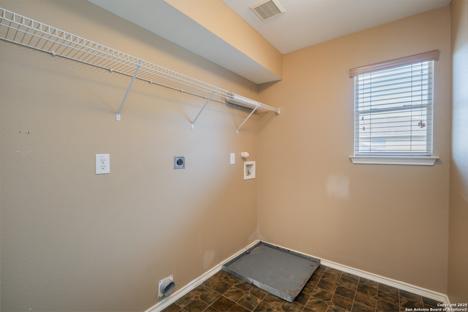 10407 Crystal View Universal City, TX 78148 - Photo 26 of 38