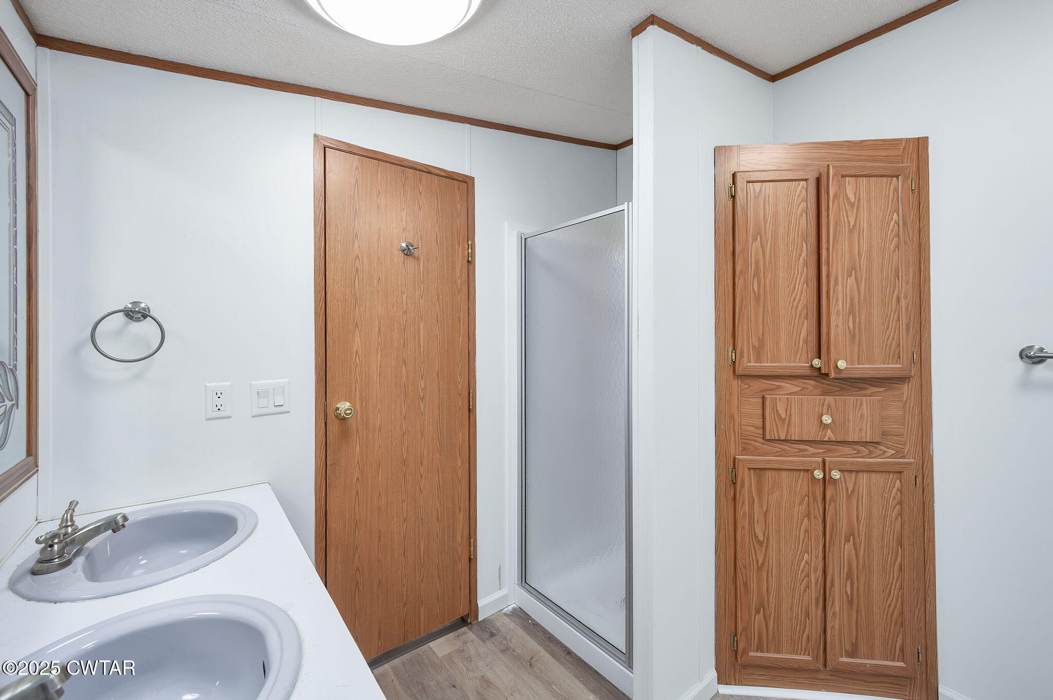 841 Turner Road Martin, TN 38237 - Photo 5 of 32 a bathroom with a sink a toilet and shower