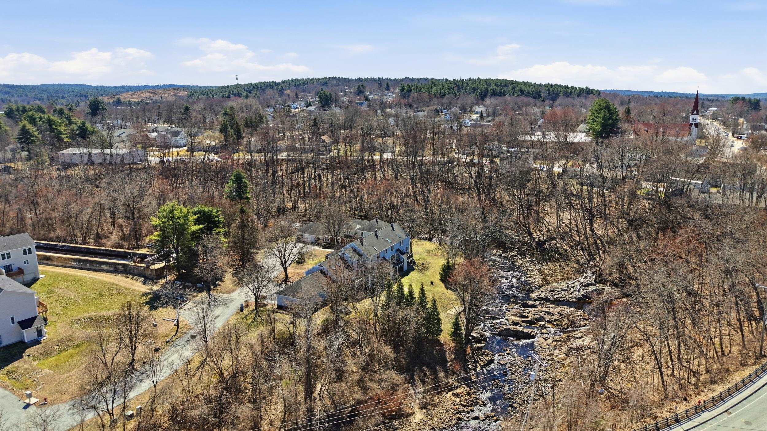 8 Mill Falls Road Pembroke, NH 03275 - Photo 11 of 53