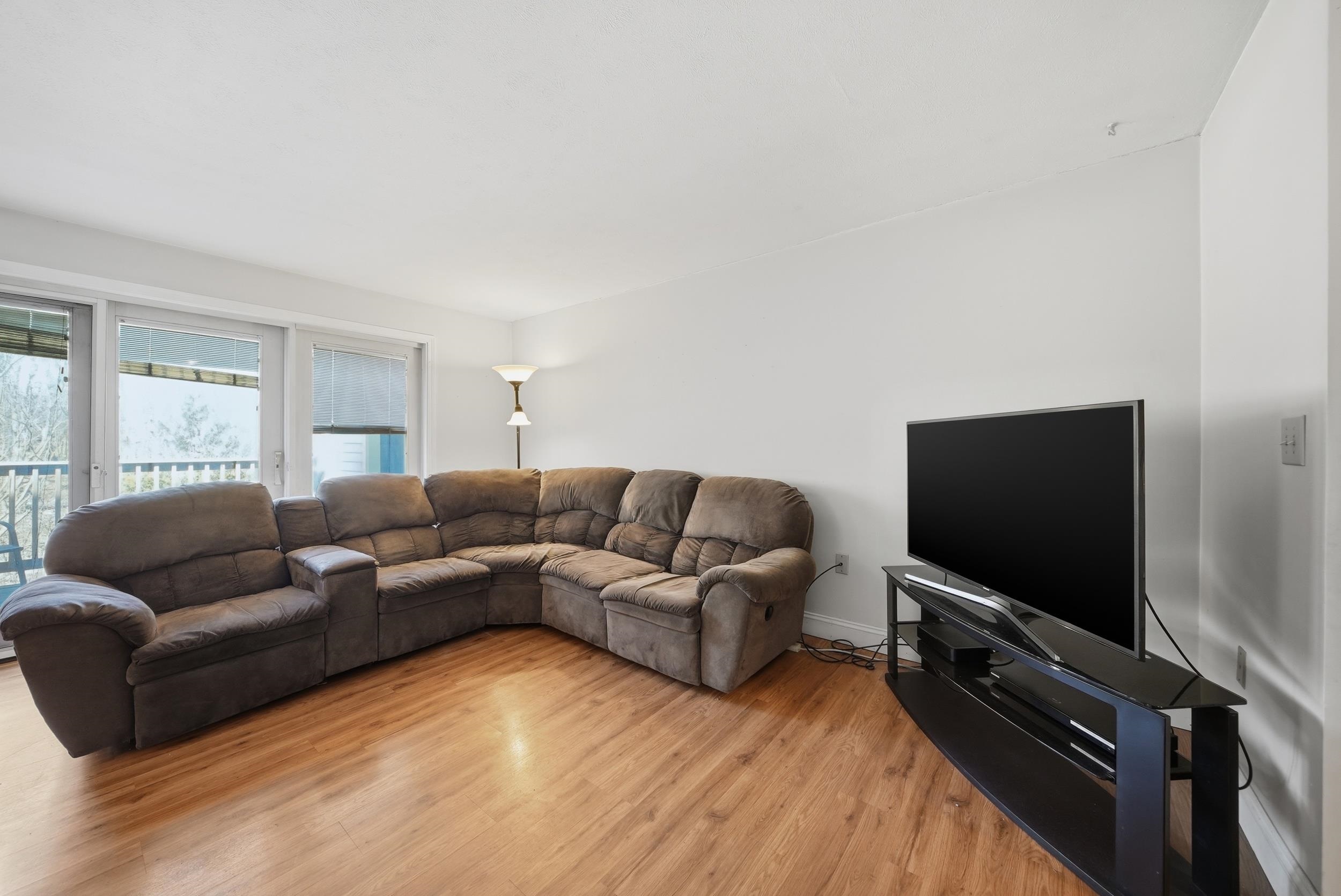 8 Mill Falls Road Pembroke, NH 03275 - Photo 17 of 53