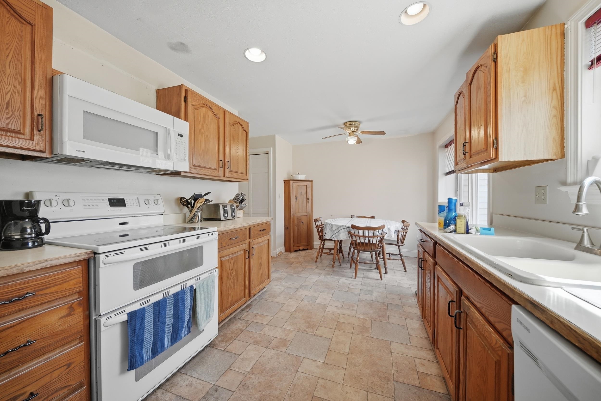 8 Mill Falls Road Pembroke, NH 03275 - Photo 21 of 53