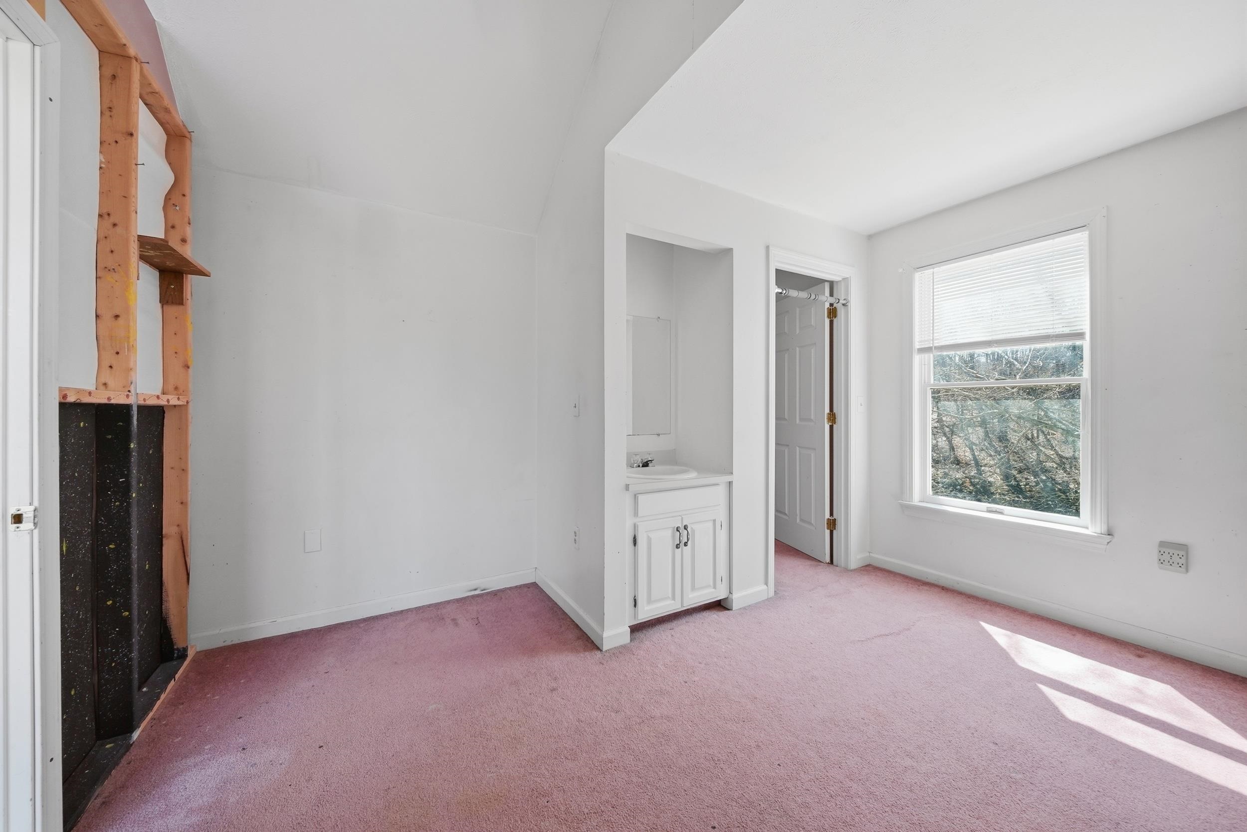 8 Mill Falls Road Pembroke, NH 03275 - Photo 37 of 53