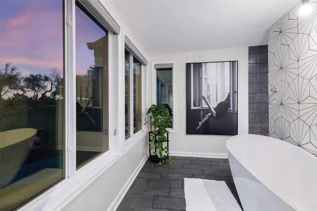 $850,000 | 915 Biscayne Street, Lakeway, TX 78734