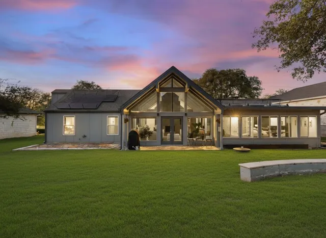 $850,000 | 915 Biscayne Street, Lakeway, TX 78734