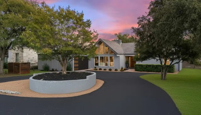 $850,000 | 915 Biscayne Street, Lakeway, TX 78734